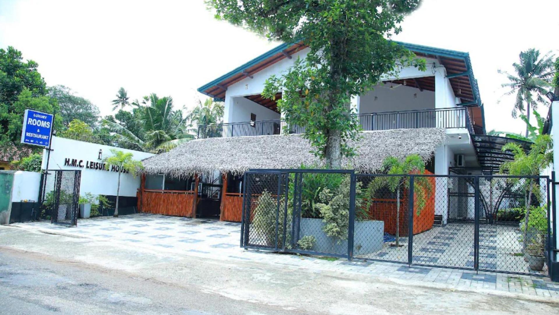 Hmc Lesiure House Dondra Hotel Bagian luar foto